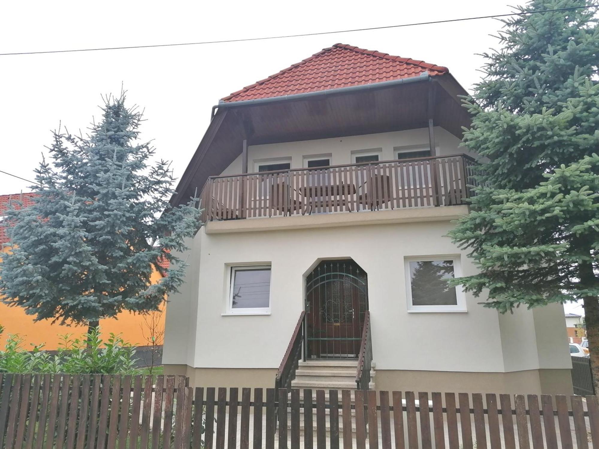 Villa Lili Apartments Balatonkeresztur Room photo